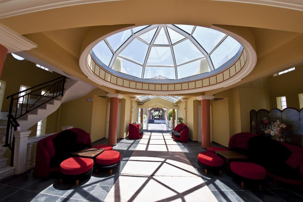 Hotel Cristina Maris 루트라키 외부 사진