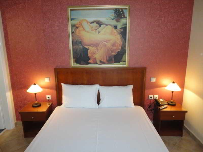 Hotel Cristina Maris 루트라키 외부 사진